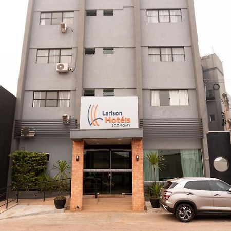ホテル Larison Economy Pôrto Velho エクステリア 写真